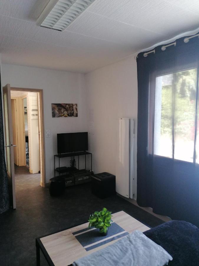 Charmant Appartement Entre Vitre Et Fougeres Chatillon-en-Vendelais Bagian luar foto